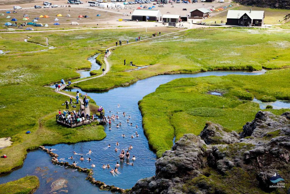 Горячие источники Landmannalaugar в сердце Хайлэнда Исландии