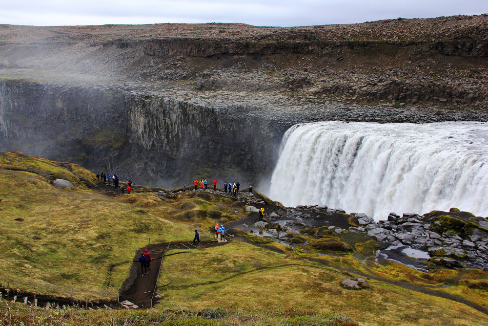 Водопад Деттифосс на Севере Исландии, входит в маршрут Бриллиантовое кольцо Исландии