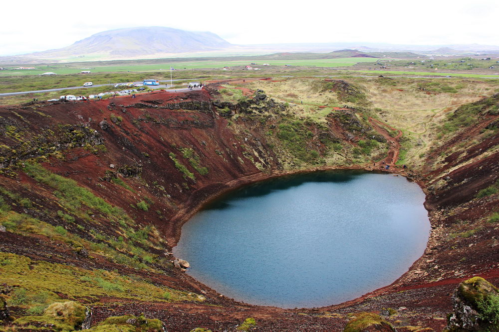 кратер с озером Керид
