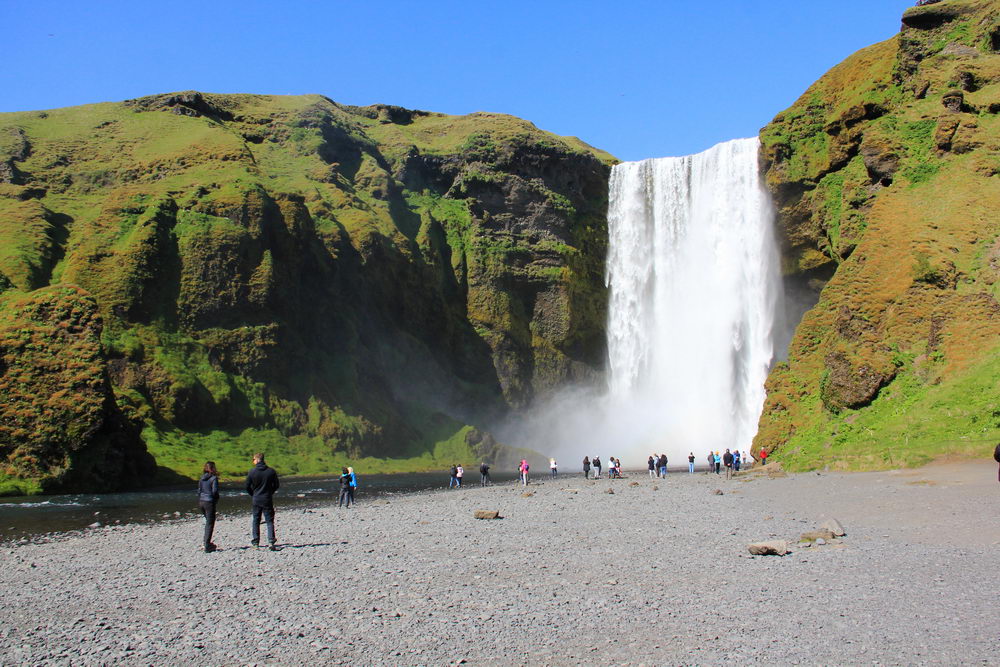 Водопад Скогафосс на юге Исландии