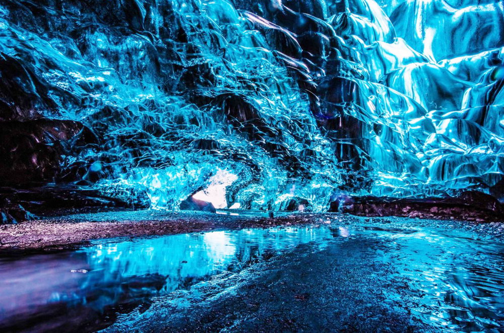 Ледянные пещеры под ледником Ватанйокудль Исландия