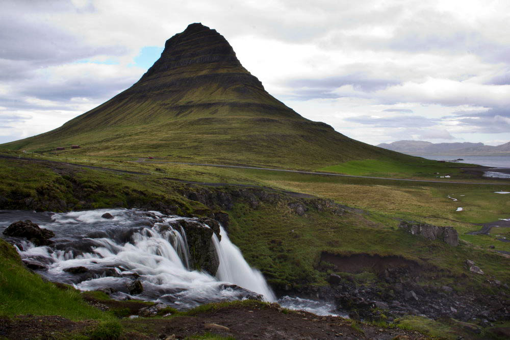 Скала Киркьюфелл, скала-кирхка, самостоятельное путешествие по Исландии за 7 дней