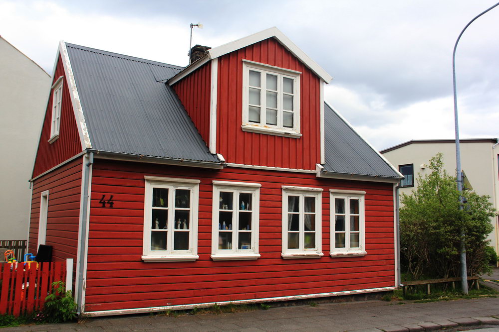 Где жить в Исландии: отель, фермерский домик, кемпинг